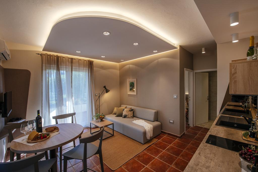 Villa Mirakul ซูโกชัน ห้อง รูปภาพ